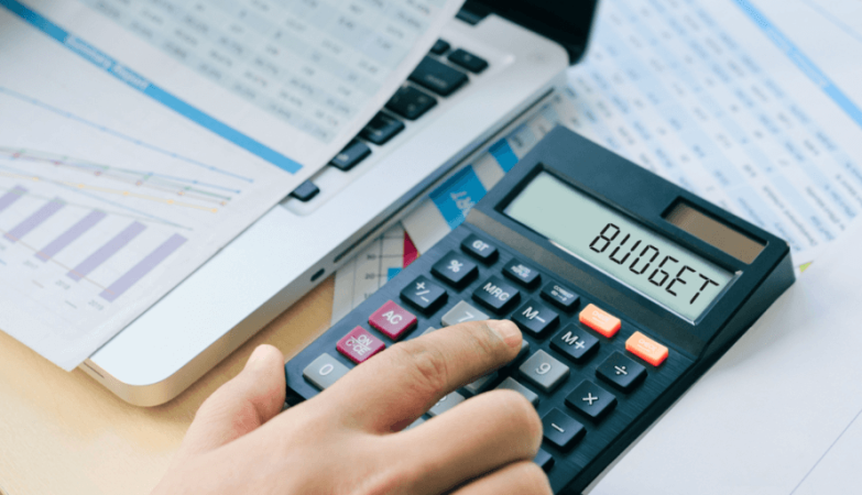 How to create a monthly budget that works